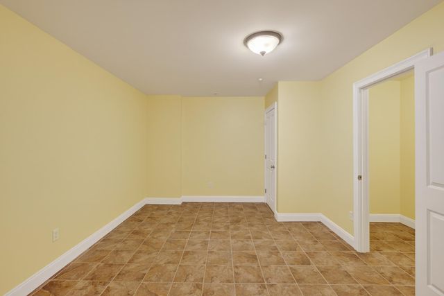 92 Riverwalk Way, Manchester, NH 03101