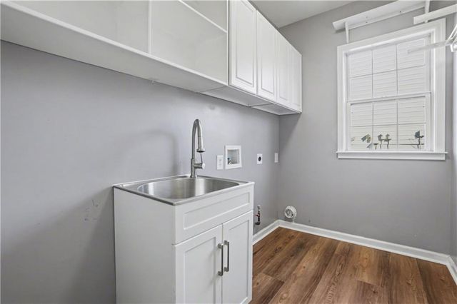 400 Pinoak Drive, Woodstock, GA 30188