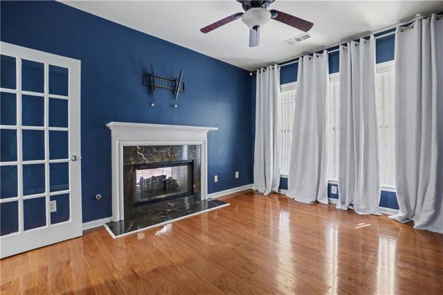 400 Pinoak Drive, Woodstock, GA 30188