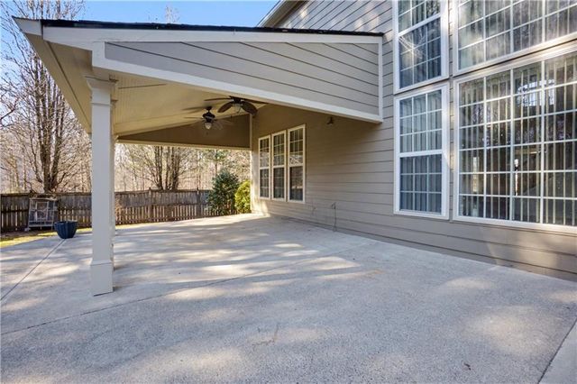 400 Pinoak Drive, Woodstock, GA 30188