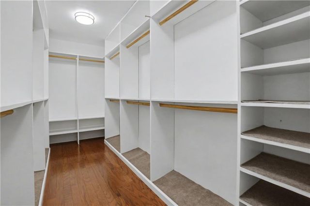 400 Pinoak Drive, Woodstock, GA 30188