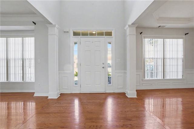 400 Pinoak Drive, Woodstock, GA 30188