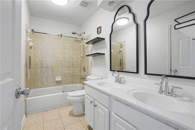 400 Pinoak Drive, Woodstock, GA 30188