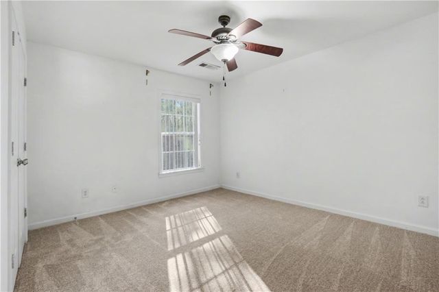 400 Pinoak Drive, Woodstock, GA 30188