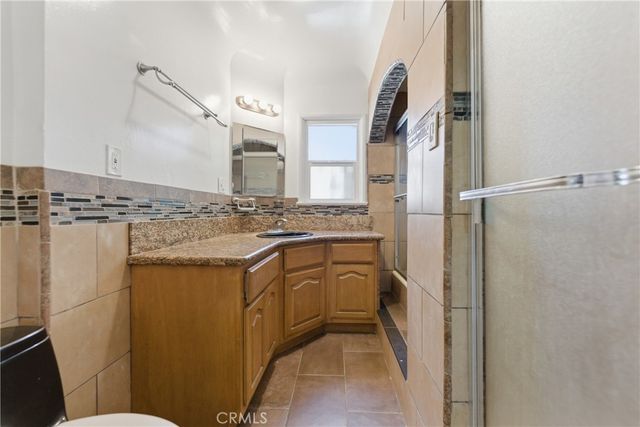 7810 Crenshaw, Los Angeles, CA 90043