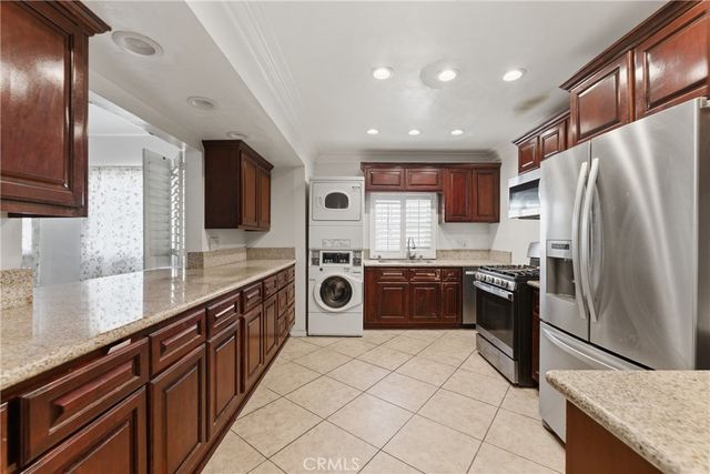 7810 Crenshaw, Los Angeles, CA 90043