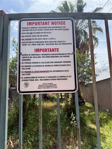 7810 Crenshaw, Los Angeles, CA 90043