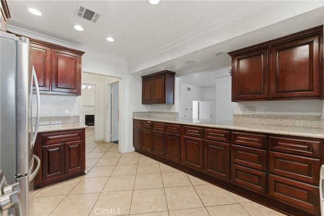 7810 Crenshaw, Los Angeles, CA 90043