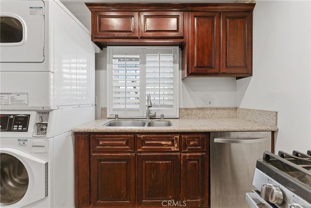 7810 Crenshaw, Los Angeles, CA 90043