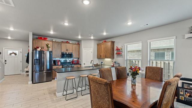 2120 Periwinkle Place, Centerton, AR 72719
