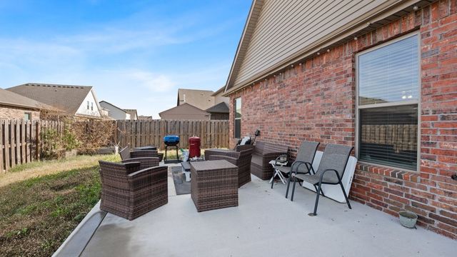 2120 Periwinkle Place, Centerton, AR 72719