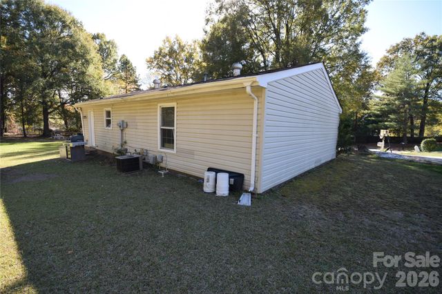 403 Stirrup Court, Charlotte, NC 28215
