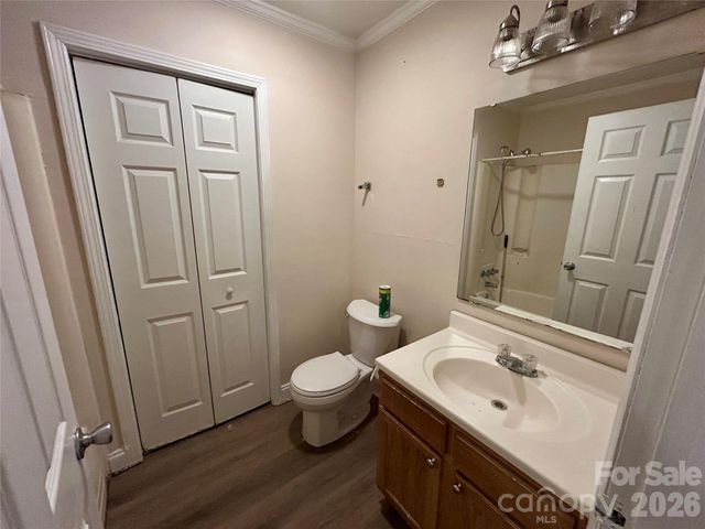 403 Stirrup Court, Charlotte, NC 28215