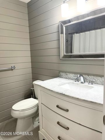 94 Secretariat Court, Tinton Falls, NJ 07724