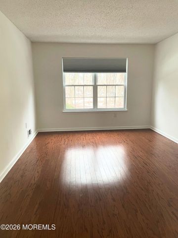 94 Secretariat Court, Tinton Falls, NJ 07724