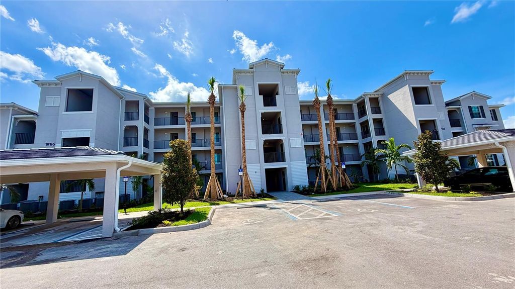 19116 SCALLOP LOOP 104, Lakewood Ranch, FL 34211