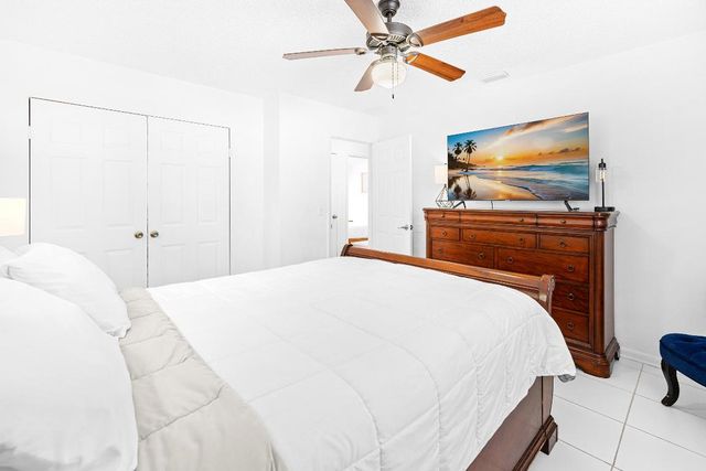 2340 R J Hendley Avenue, Riviera Beach, FL 33404