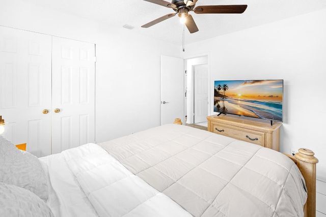 2340 R J Hendley Avenue, Riviera Beach, FL 33404