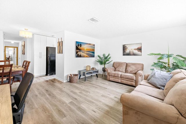 2340 R J Hendley Avenue, Riviera Beach, FL 33404