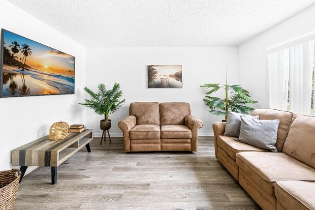 2340 R J Hendley Avenue, Riviera Beach, FL 33404