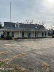 5700 Highway 614, Moss Point, MS 39562