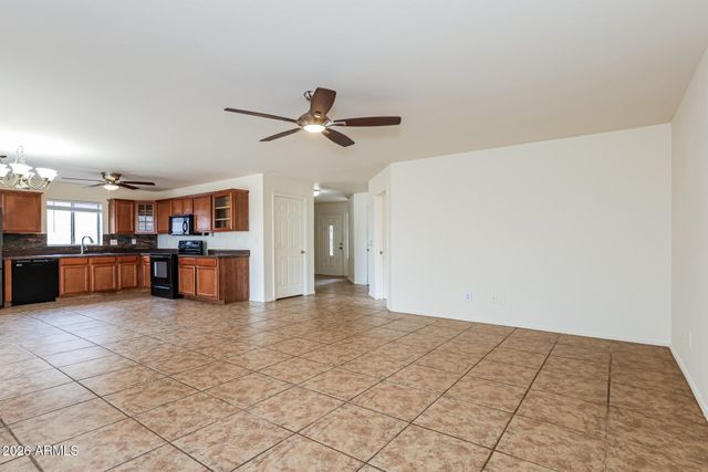 18932 N TOLEDO Avenue, Maricopa, AZ 85138