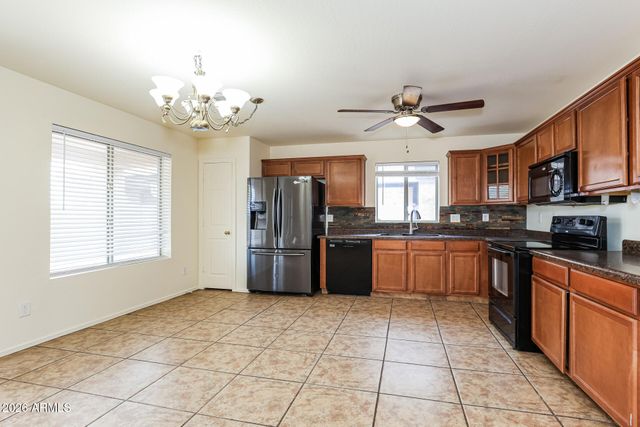 18932 N TOLEDO Avenue, Maricopa, AZ 85138