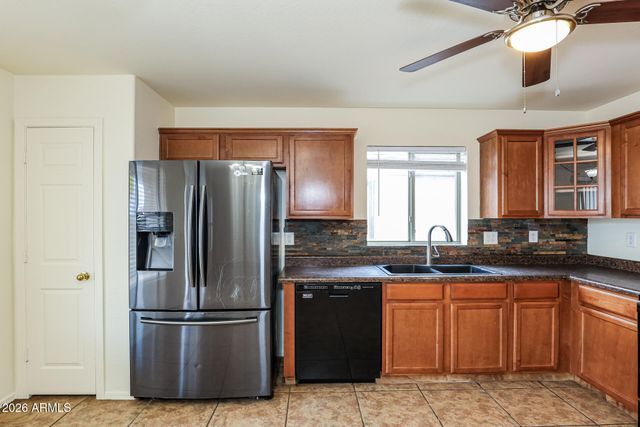 18932 N TOLEDO Avenue, Maricopa, AZ 85138