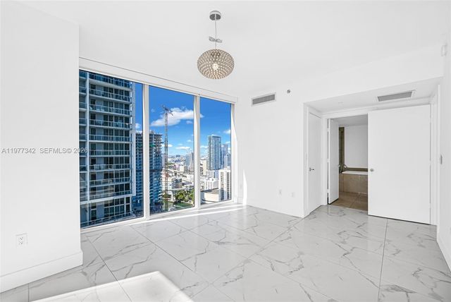 475 Brickell Ave 3113, Miami, FL 33131