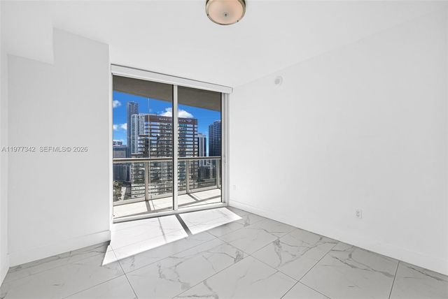 475 Brickell Ave 3113, Miami, FL 33131