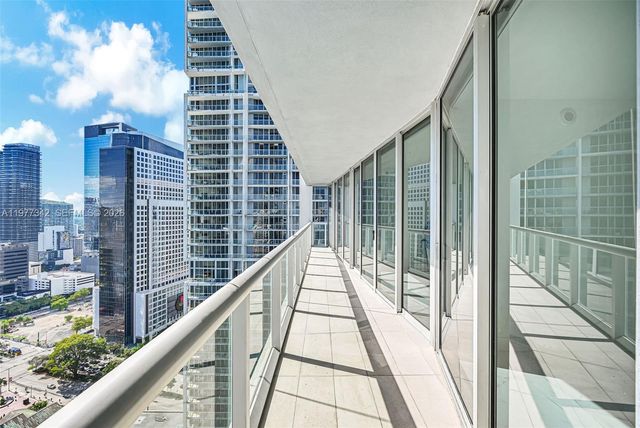 475 Brickell Ave 3113, Miami, FL 33131
