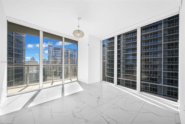 475 Brickell Ave 3113, Miami, FL 33131