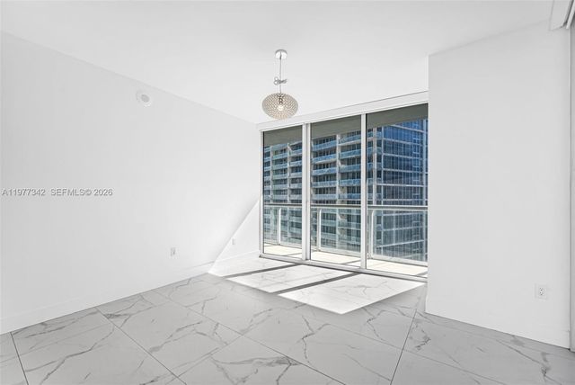 475 Brickell Ave 3113, Miami, FL 33131