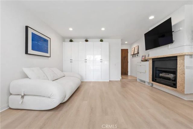 6151 Orange Street 308, Los Angeles, CA 90048