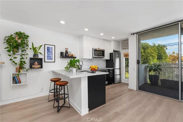 6151 Orange Street 308, Los Angeles, CA 90048