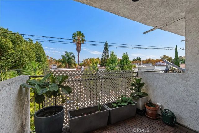 6151 Orange Street 308, Los Angeles, CA 90048
