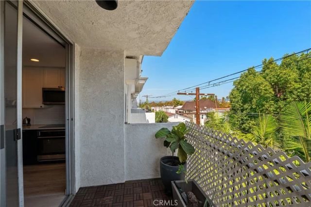 6151 Orange Street 308, Los Angeles, CA 90048