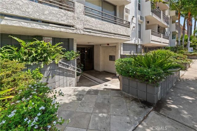 6151 Orange Street 308, Los Angeles, CA 90048