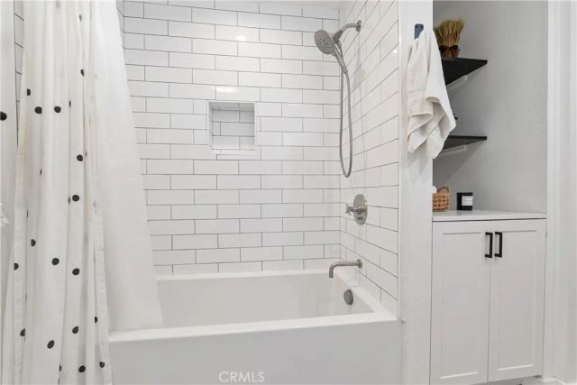 6151 Orange Street 308, Los Angeles, CA 90048