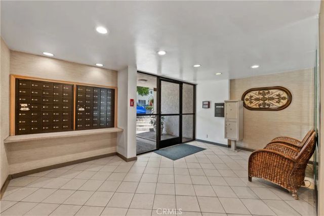 6151 Orange Street 308, Los Angeles, CA 90048