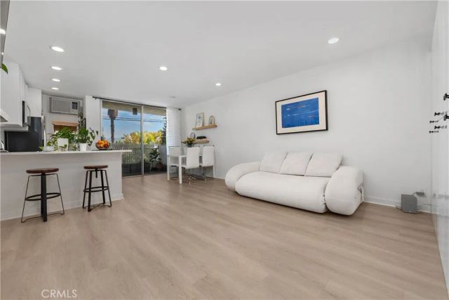 6151 Orange Street 308, Los Angeles, CA 90048