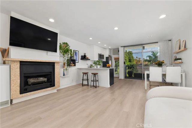 6151 Orange Street 308, Los Angeles, CA 90048
