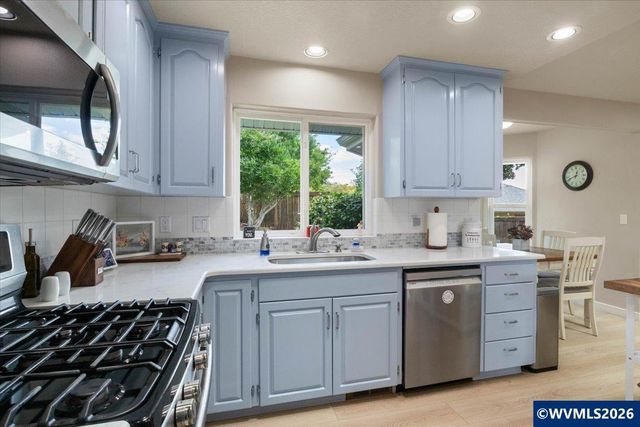 2577 Ptarmigan St NW, Salem, OR 97304