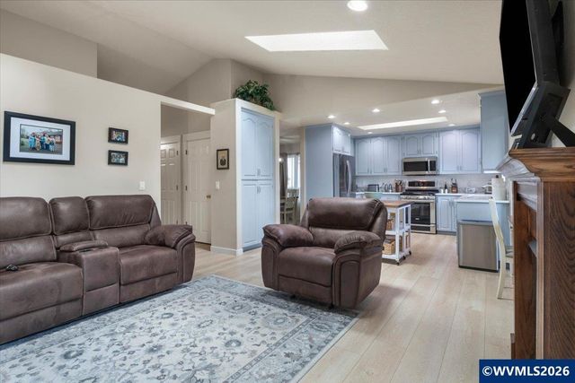 2577 Ptarmigan St NW, Salem, OR 97304
