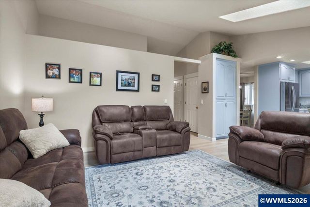 2577 Ptarmigan St NW, Salem, OR 97304