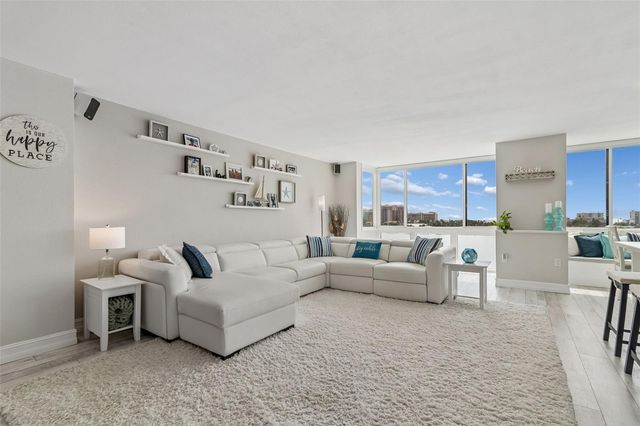 644 ISLAND WAY 603, Clearwater Beach, FL 33767
