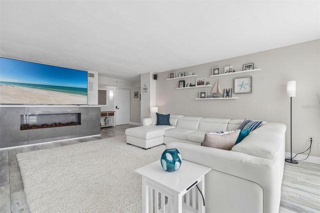 644 ISLAND WAY 603, Clearwater Beach, FL 33767
