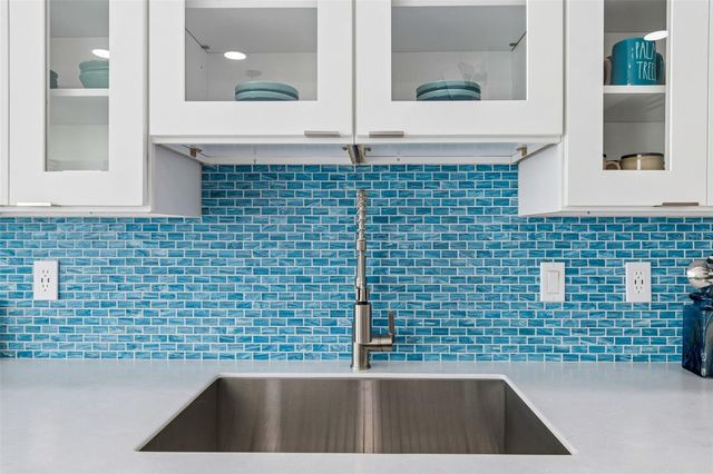 644 ISLAND WAY 603, Clearwater Beach, FL 33767