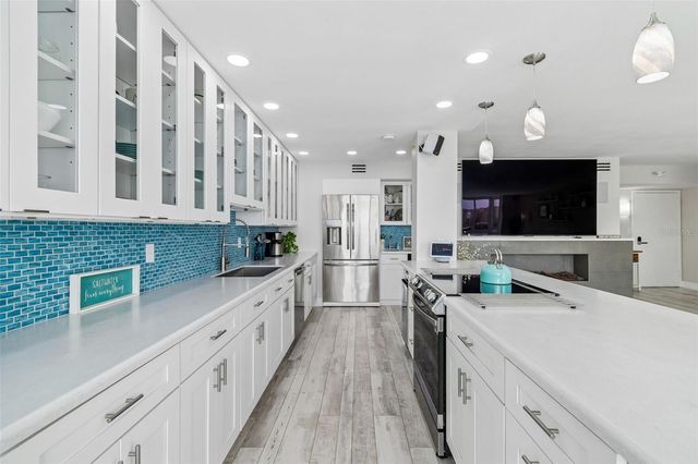 644 ISLAND WAY 603, Clearwater Beach, FL 33767