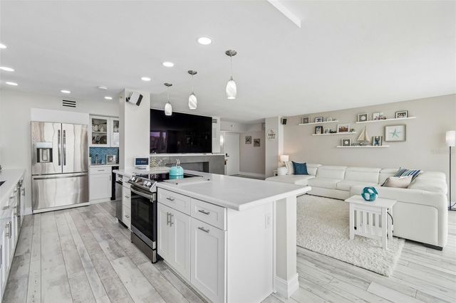 644 ISLAND WAY 603, Clearwater Beach, FL 33767